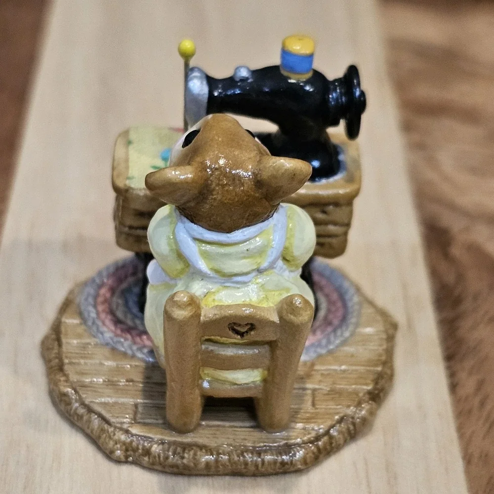 Wee Forest Folk Miss Bobbin Yellow Retired No‎ Box, Signed Annette Petersen M-40